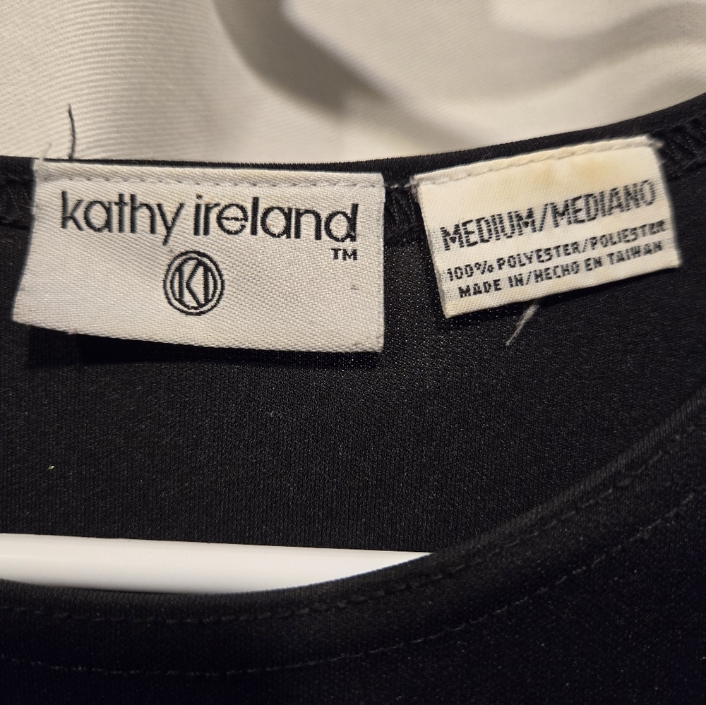 EUC Vintage Women's Black Kathy Ireland Blouse Size Medium - Picture 2 of 6